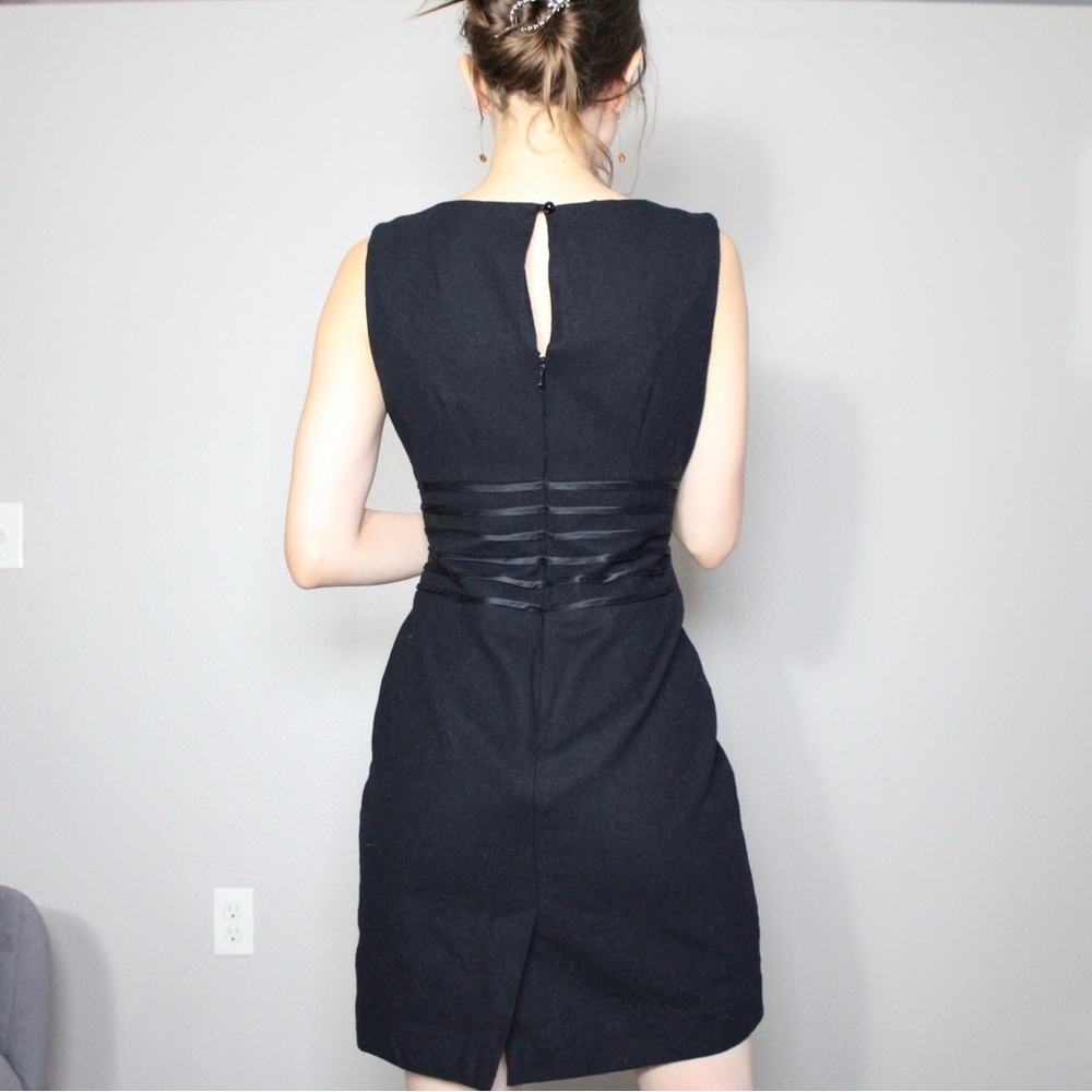 Banana Republic 97% wool sheath dress - Picture 2 of 12